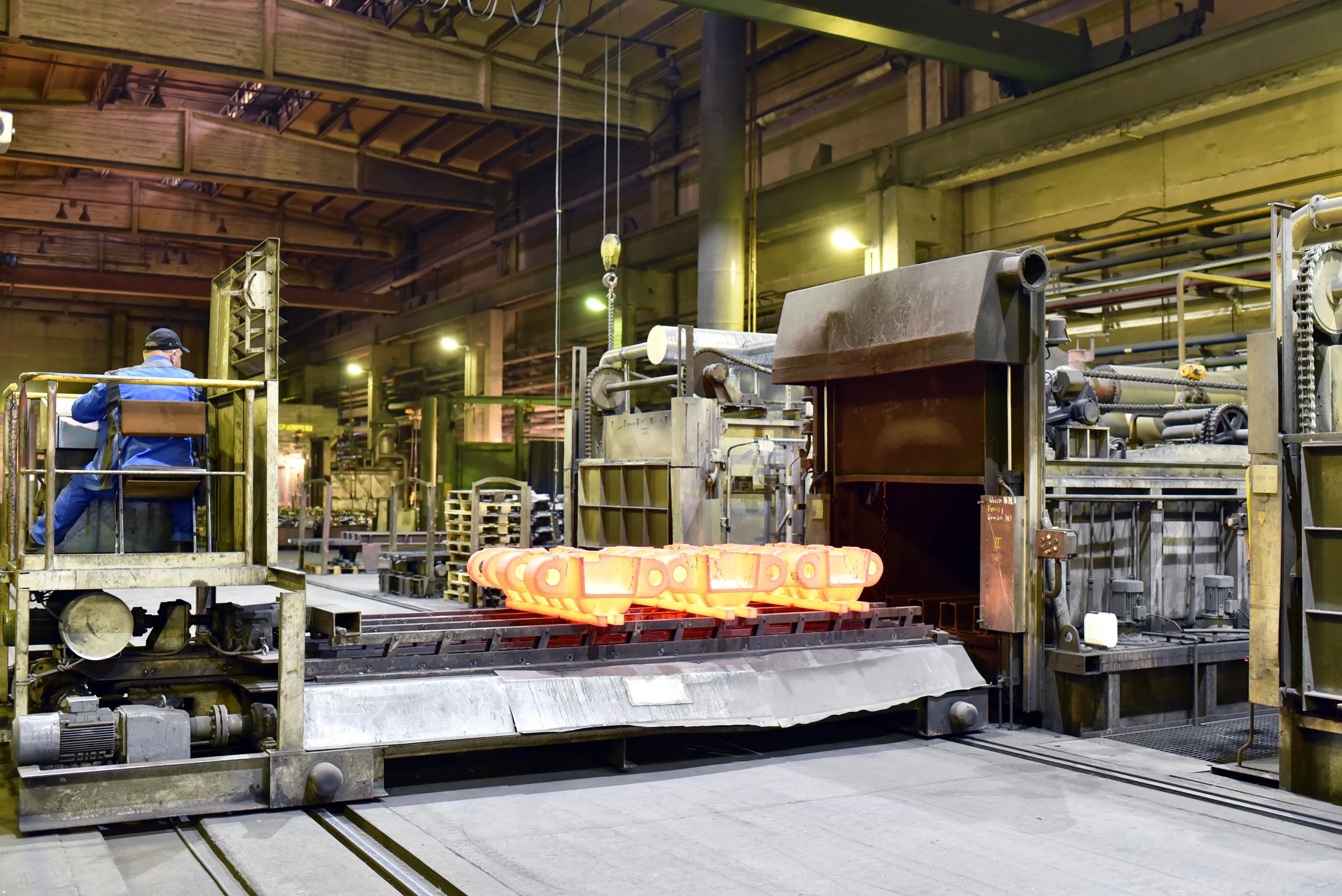Hardening of steel components in a foundry